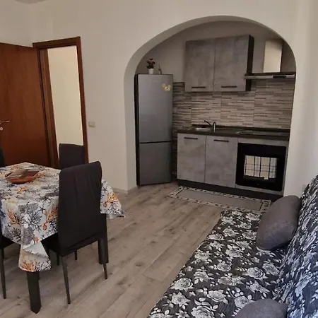 Apartament Dani's House *
